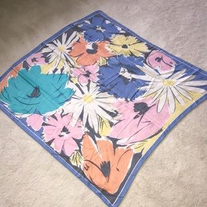 Vtg 100% silk scarf